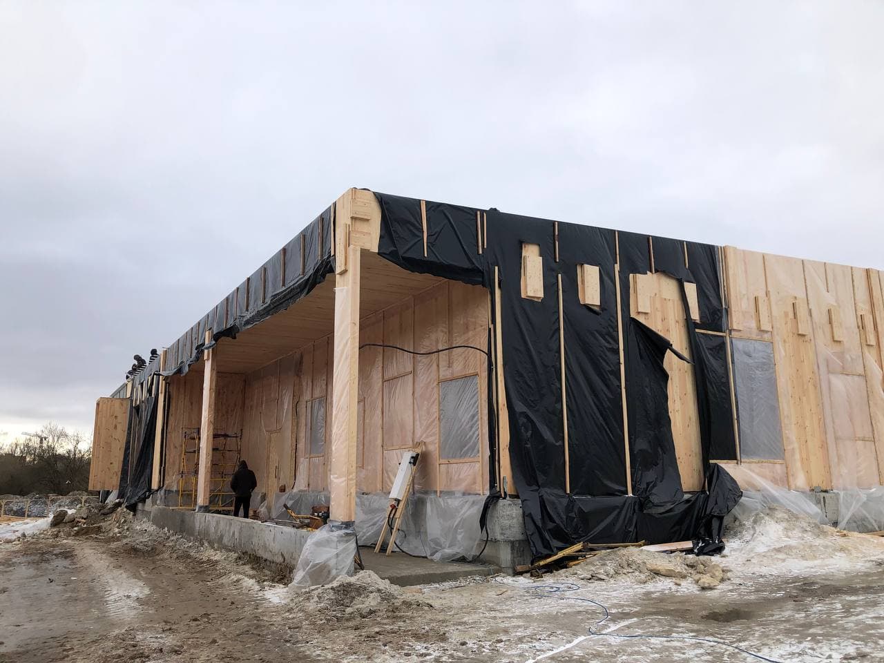 Installation of the frame of the "Prosthetics Workshop" building in Lviv completed | Osnovnoy Moment (OsnoM)