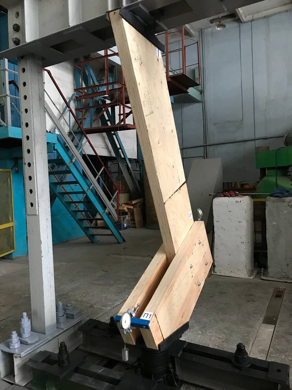 Investigation of the frame unit from LVL beam with design reinforcement with screws | Osnovnoy Moment (OsnoM)